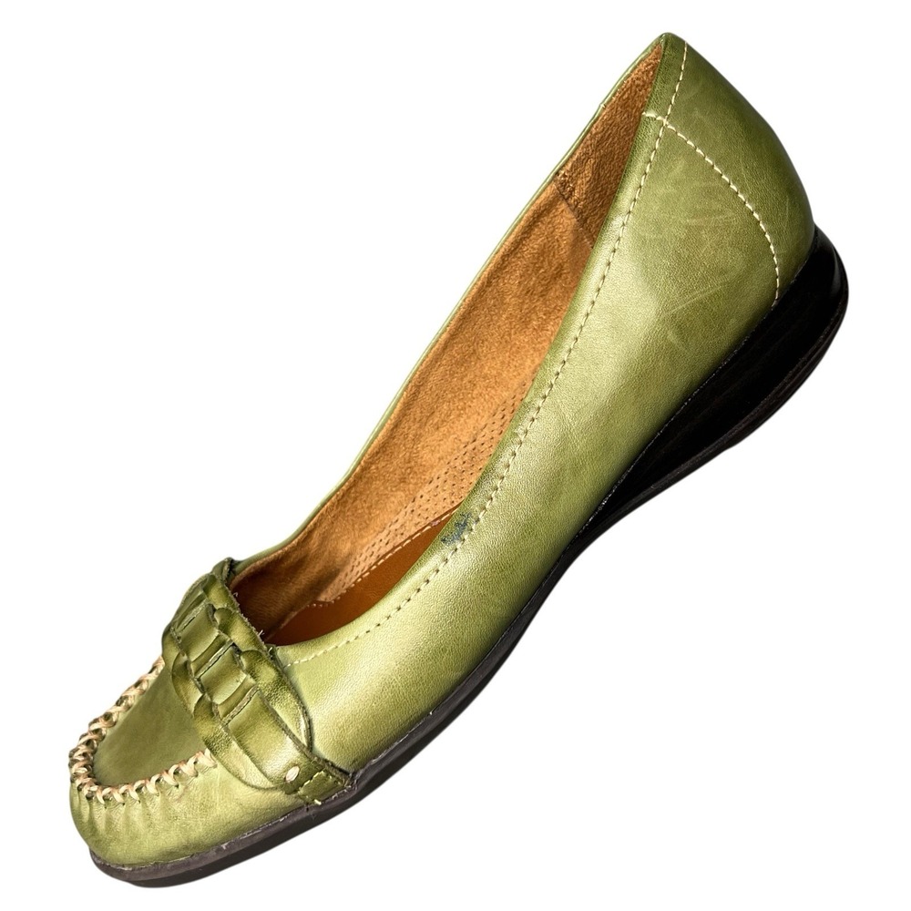 Natural Soul Kassandra Leather Loafers Flats Size 6M Green Comfort Slip On Shoes